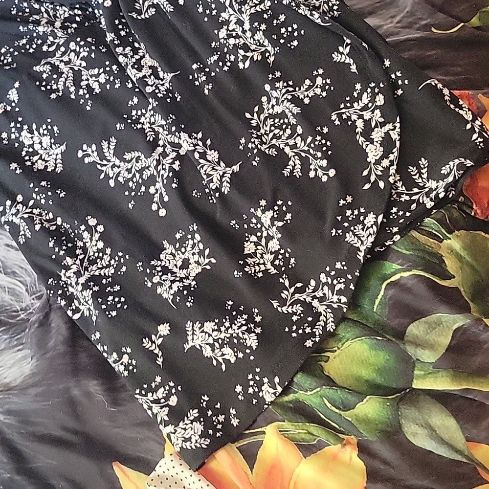 Dress - Picture 3 of 5